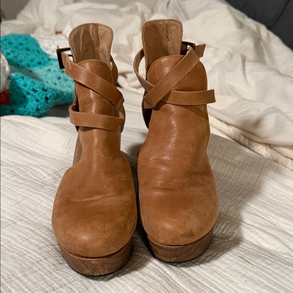 Free People Tan Leather Mules